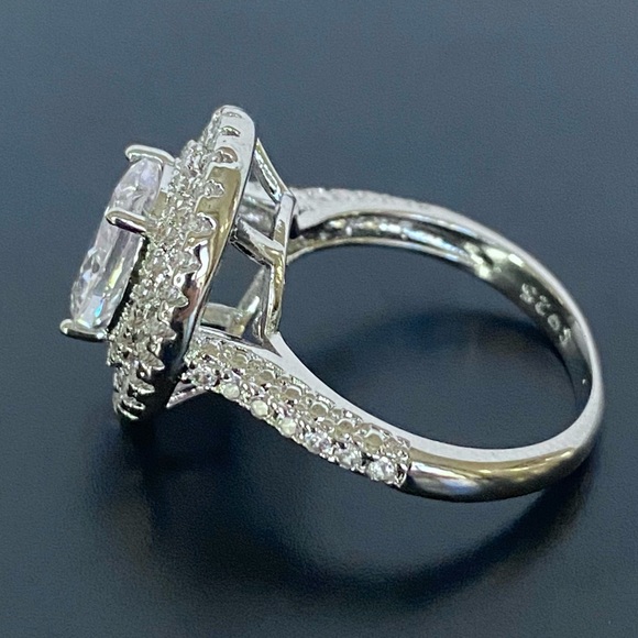 NEW Romantic Cubic Zirconia Silver Ring Size 7 - Picture 4 of 5